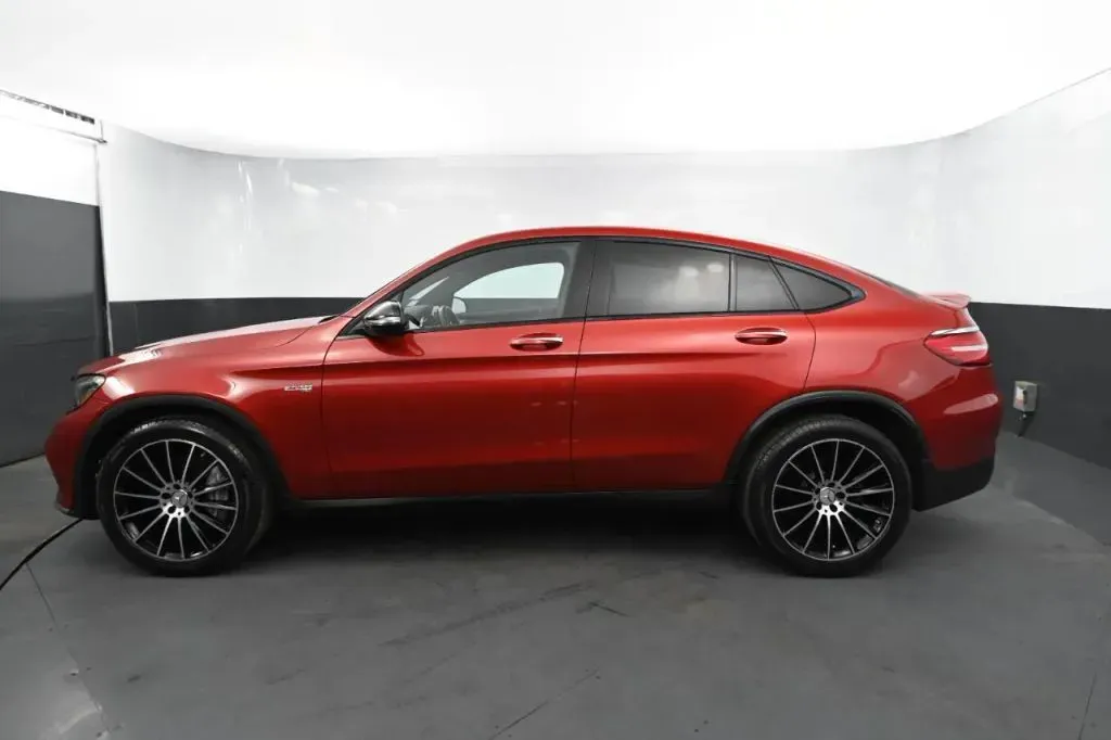 Mercedes-Benz GLC photo 2