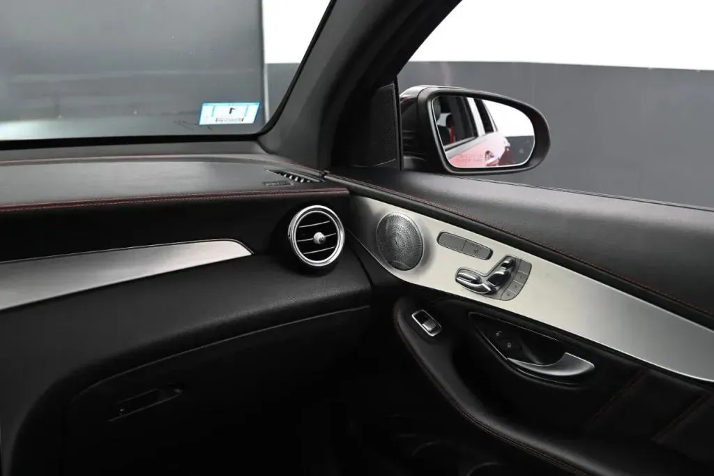 Mercedes-Benz GLC photo 20