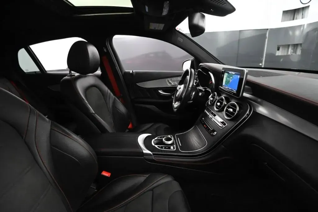 Mercedes-Benz GLC photo 42