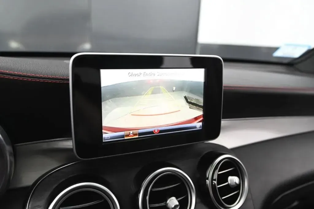 Mercedes-Benz GLC photo 29