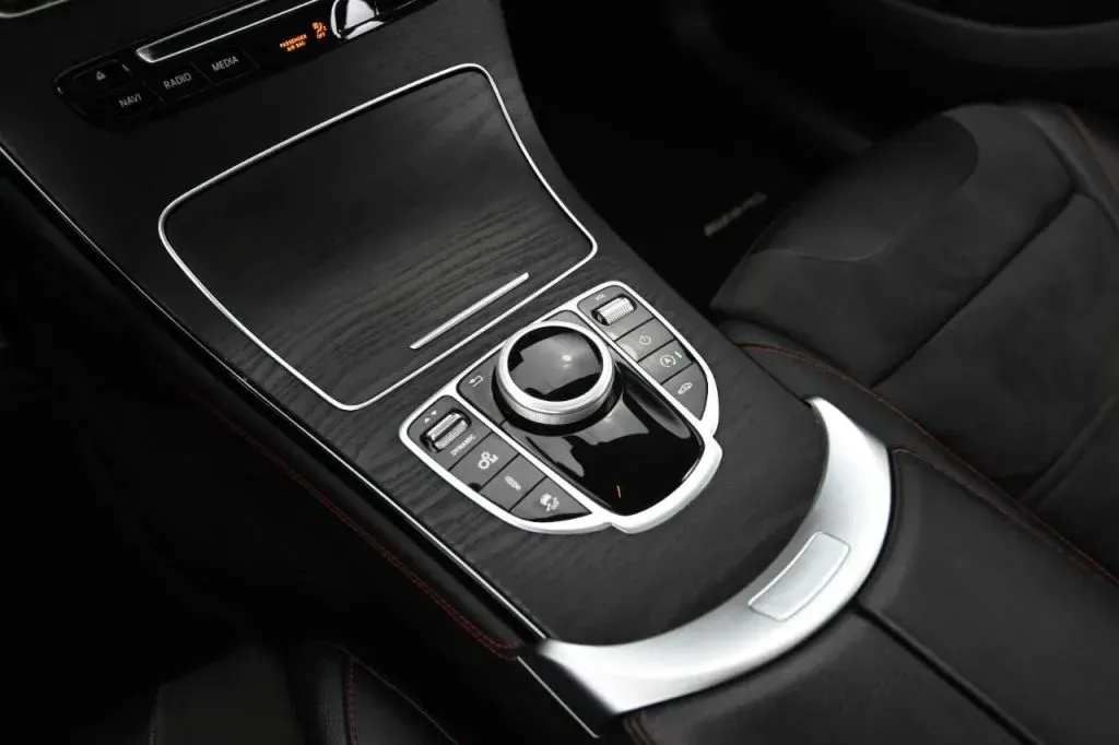 Mercedes-Benz GLC photo 23
