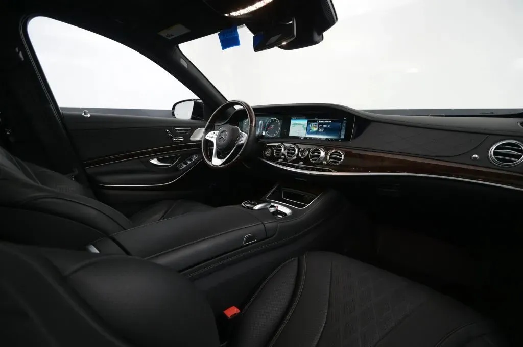 Mercedes-Benz S-Class photo 47