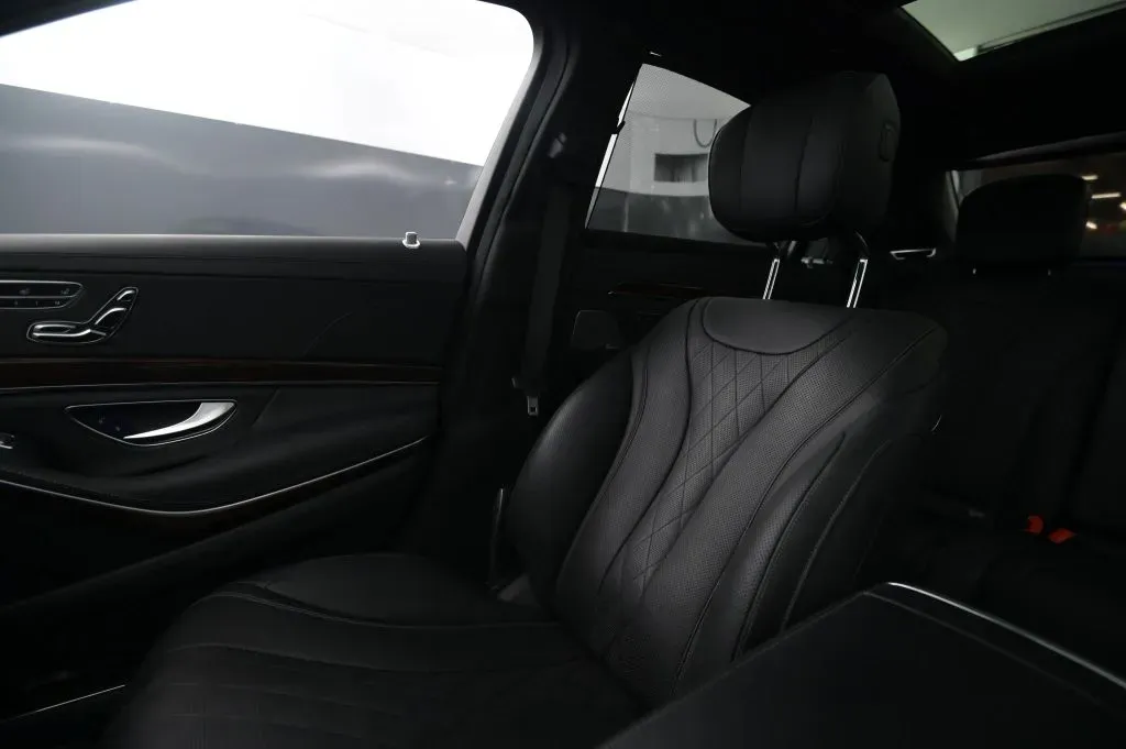 Mercedes-Benz S-Class photo 30