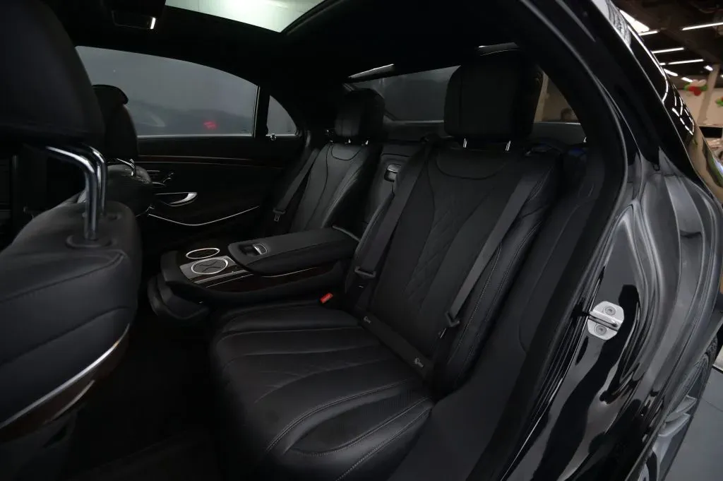 Mercedes-Benz S-Class photo 45