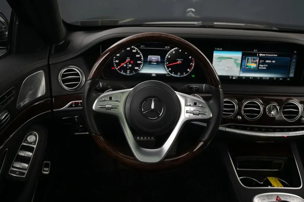 Mercedes-Benz S-Class photo 37