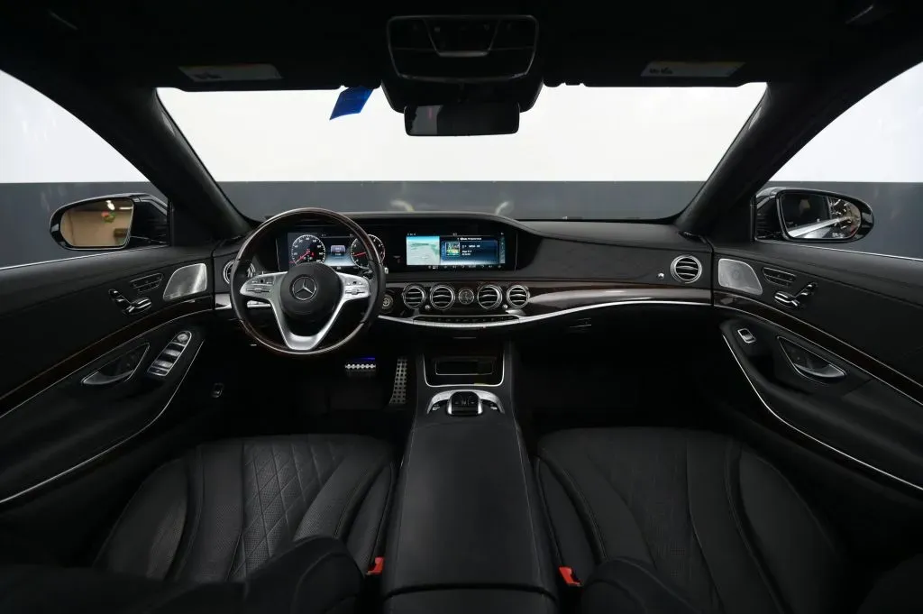 Mercedes-Benz S-Class photo 31