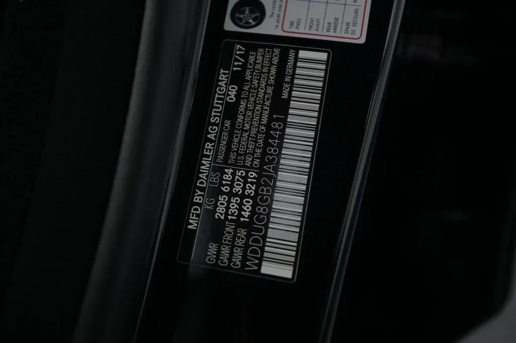 Mercedes-Benz S-Class photo 19