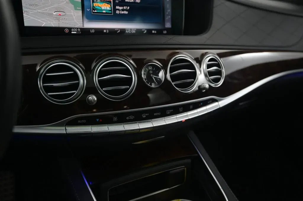 Mercedes-Benz S-Class photo 28