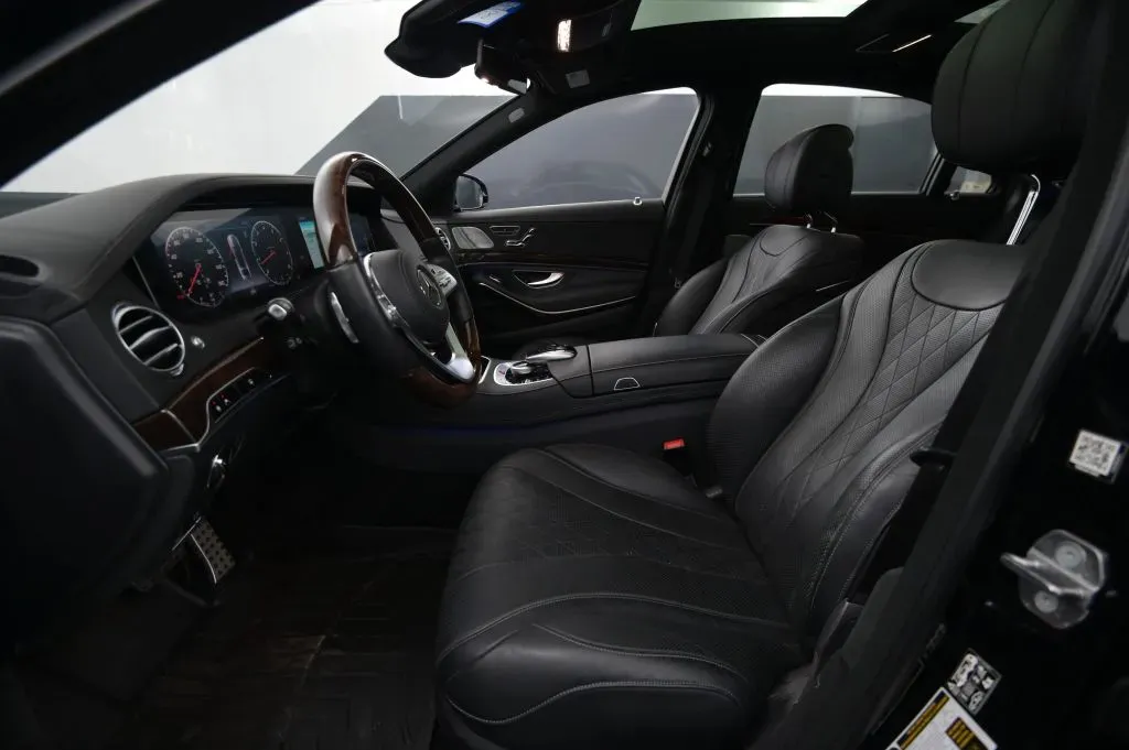 Mercedes-Benz S-Class photo 38