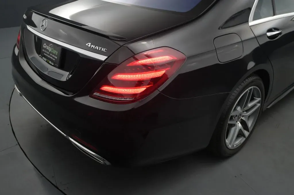 Mercedes-Benz S-Class photo 16