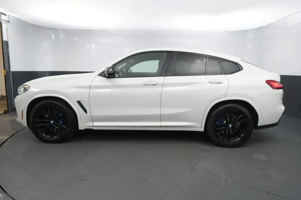 BMW X4 photo 2