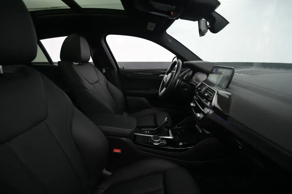 BMW X4 photo 46