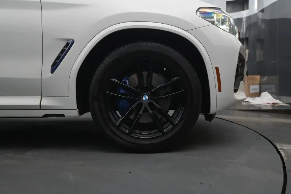 BMW X4 photo 17