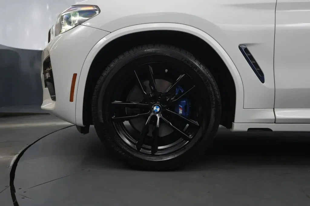 BMW X4 photo 10