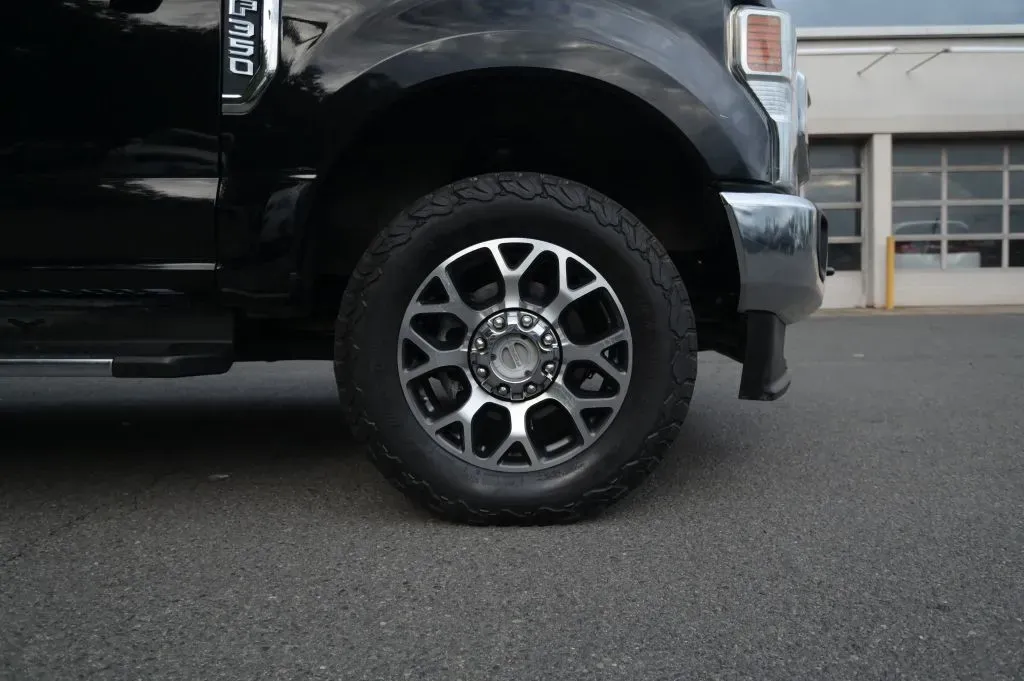 Ford F-350 photo 21