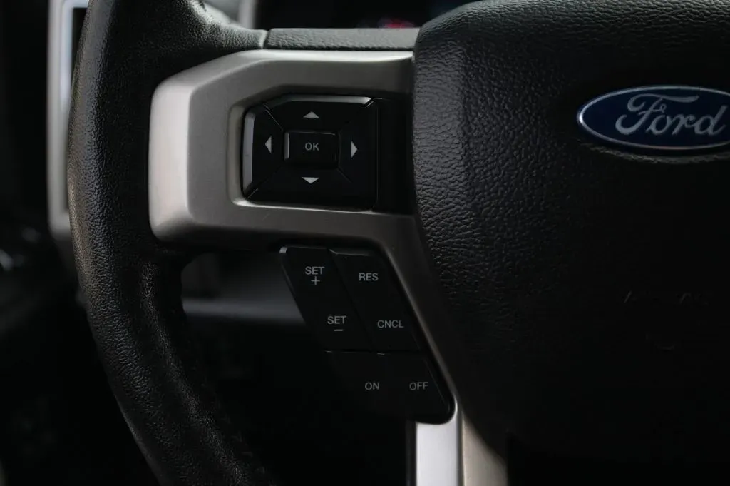 Ford F-350 photo 25