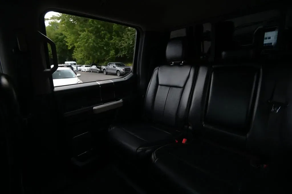 Ford F-350 photo 46