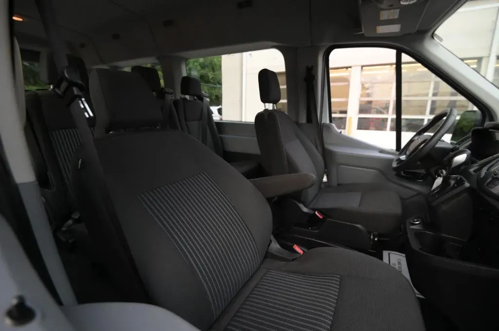 Ford Transit-350 photo 47