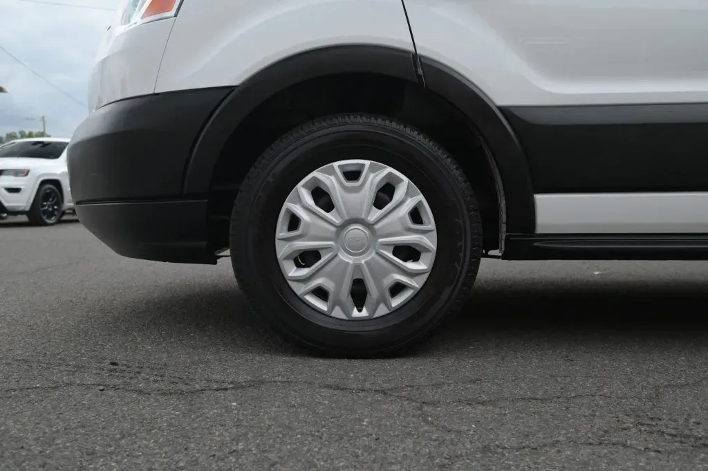 Ford Transit-350 photo 11