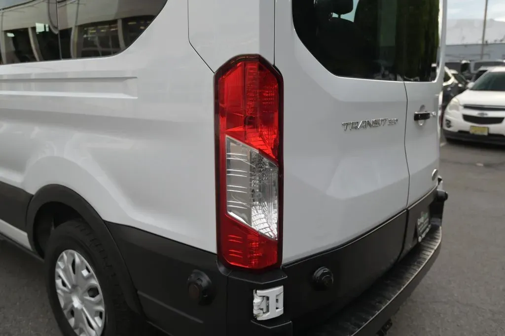 Ford Transit-350 photo 14