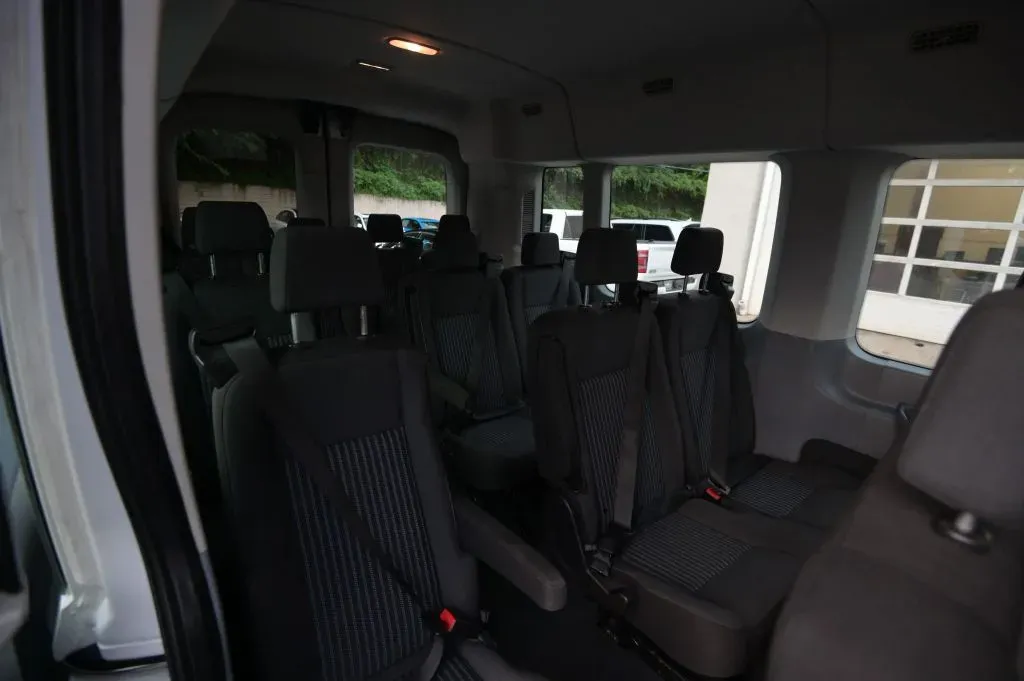 Ford Transit-350 photo 45