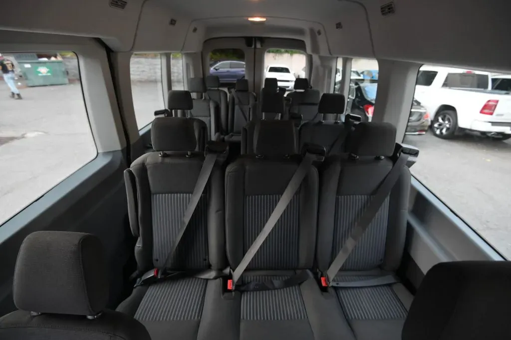 Ford Transit-350 photo 32