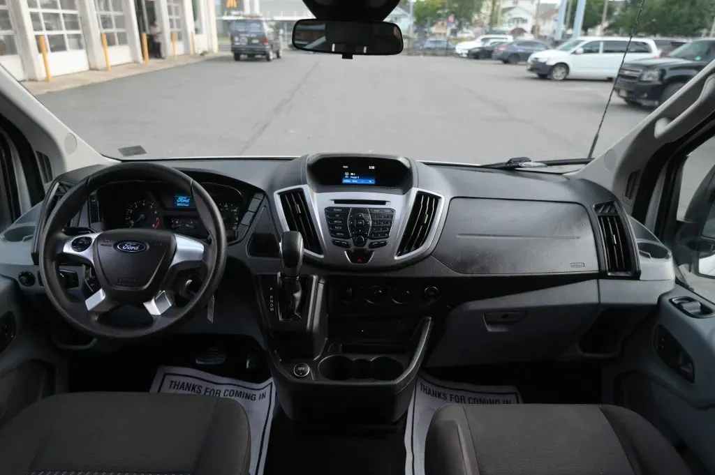 Ford Transit-350 photo 34