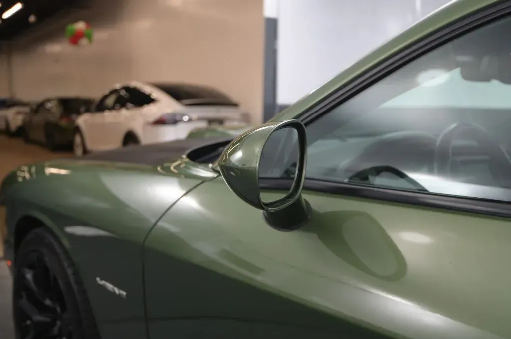 Dodge Challenger photo 14