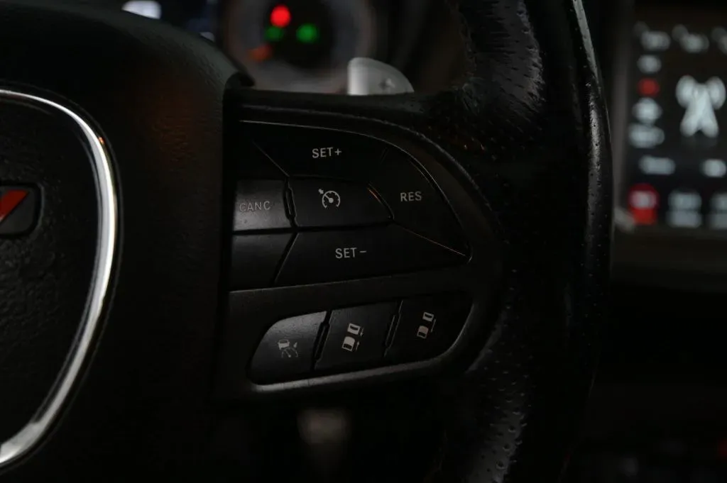 Dodge Challenger photo 24