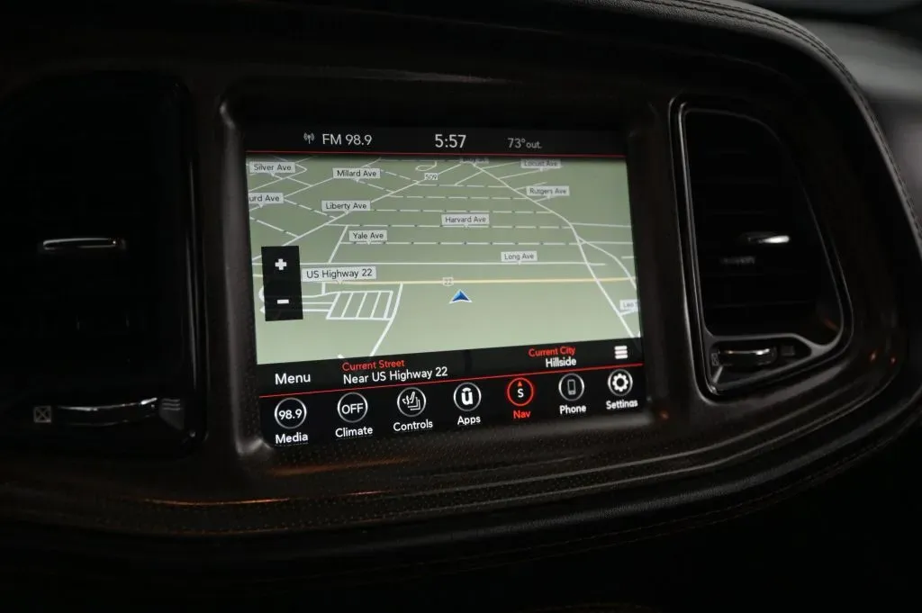 Dodge Challenger photo 26