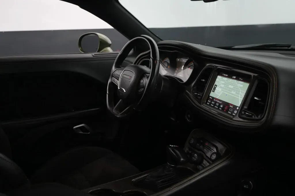 Dodge Challenger photo 45