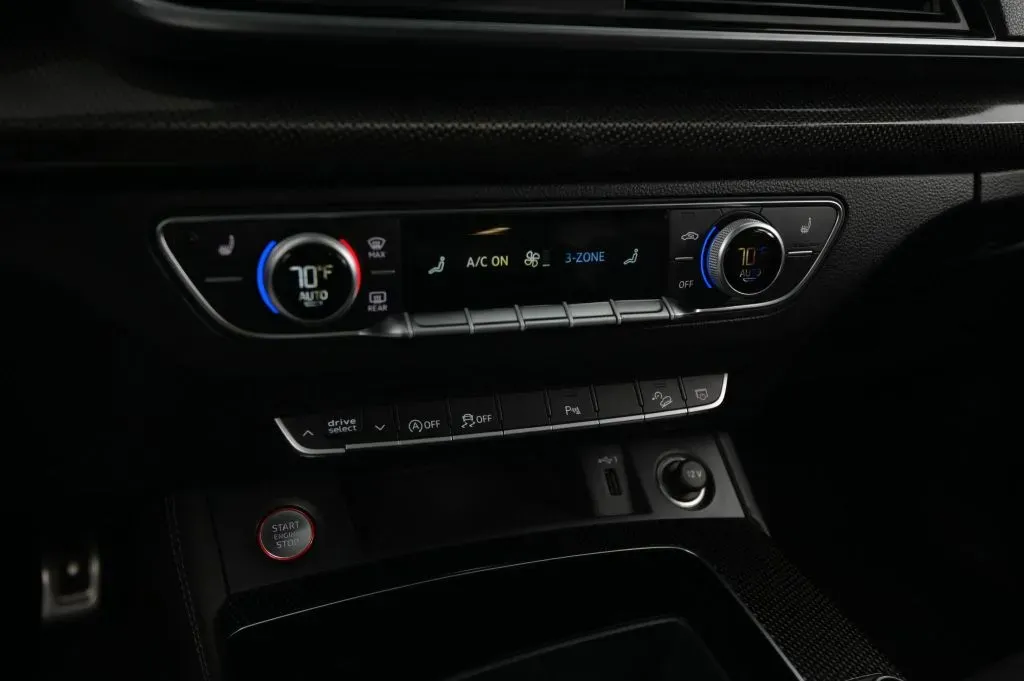 Audi SQ5 photo 27