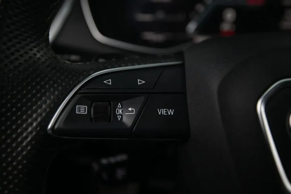 Audi SQ5 photo 23