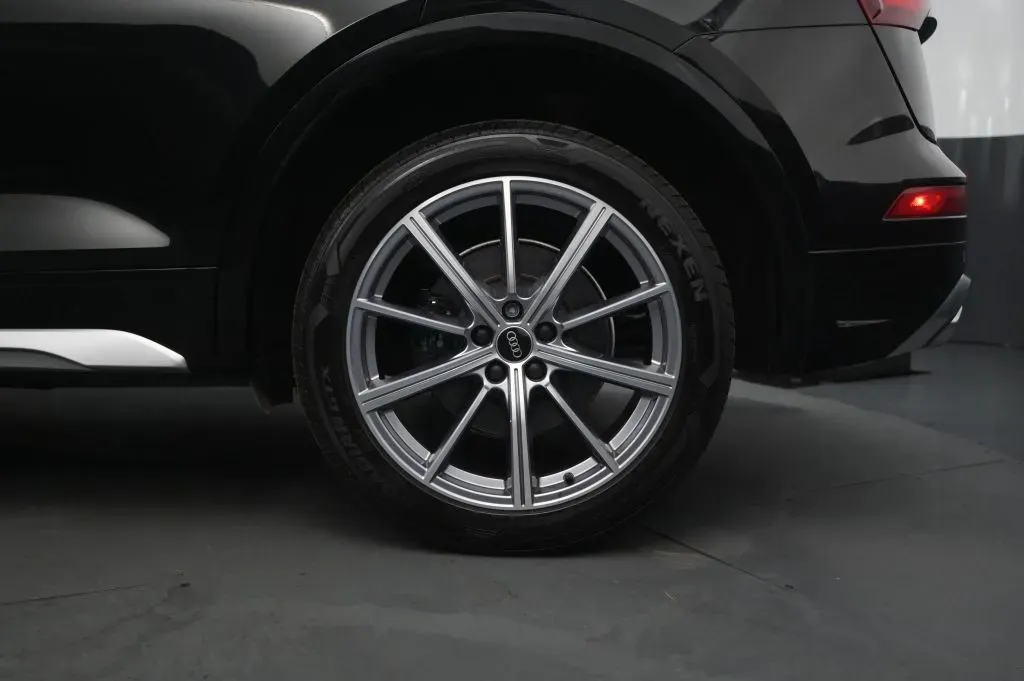 Audi SQ5 photo 14