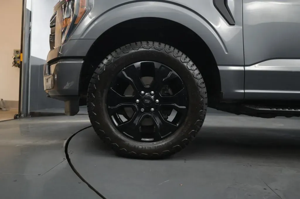 Ford F-150 photo 10