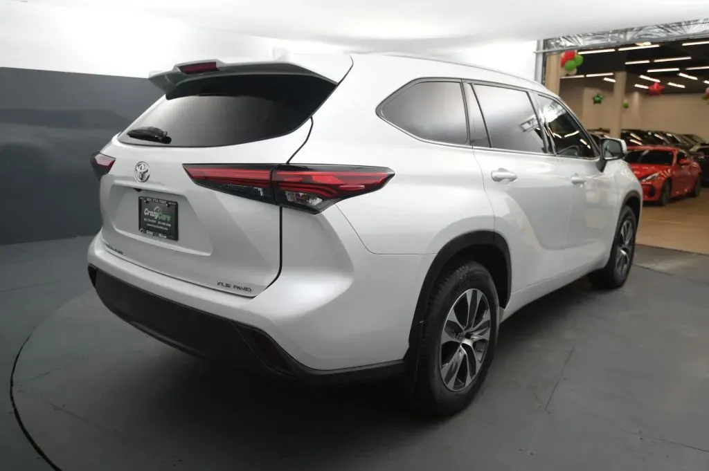 Toyota Highlander photo 5