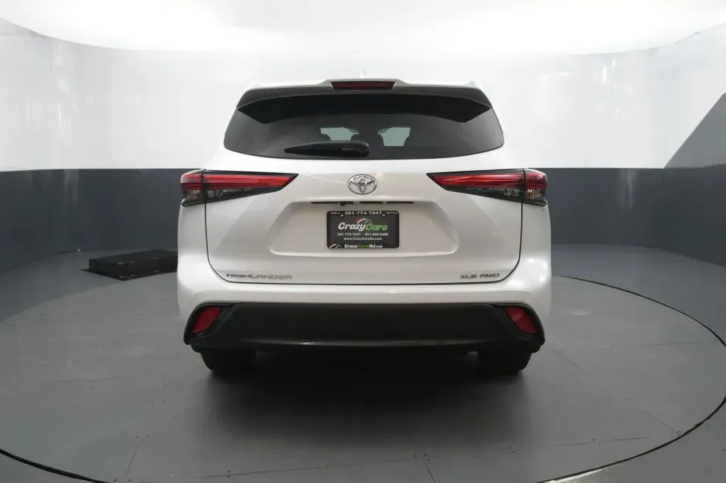 Toyota Highlander photo 4