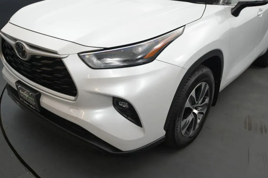 Toyota Highlander photo 9