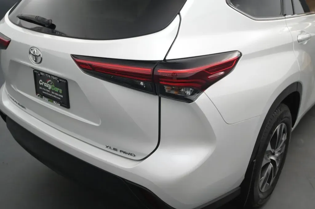 Toyota Highlander photo 15