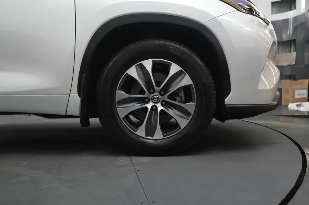 Toyota Highlander photo 17