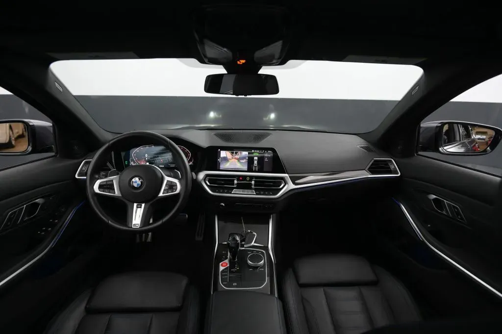 BMW 3 Series photo 31