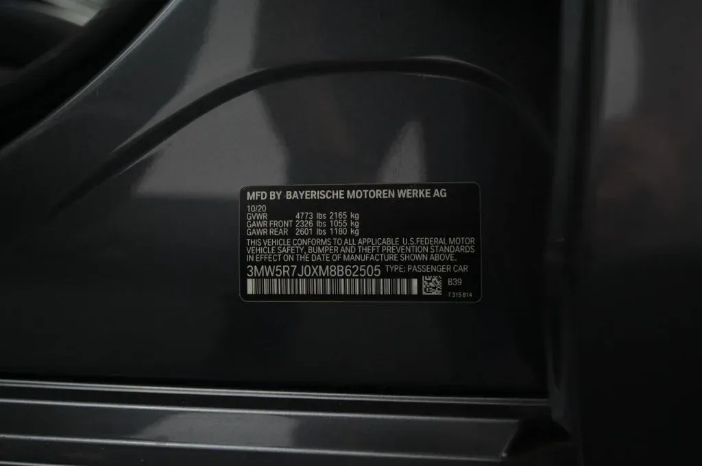 BMW 3 Series photo 19