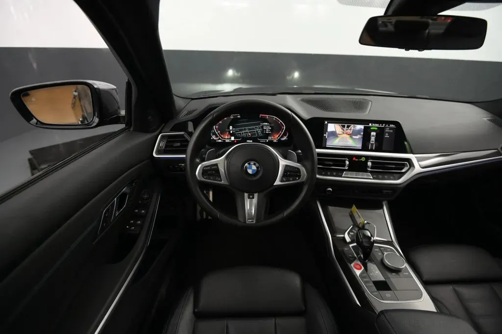BMW 3 Series photo 37