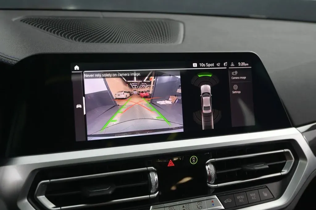 BMW 3 Series photo 26