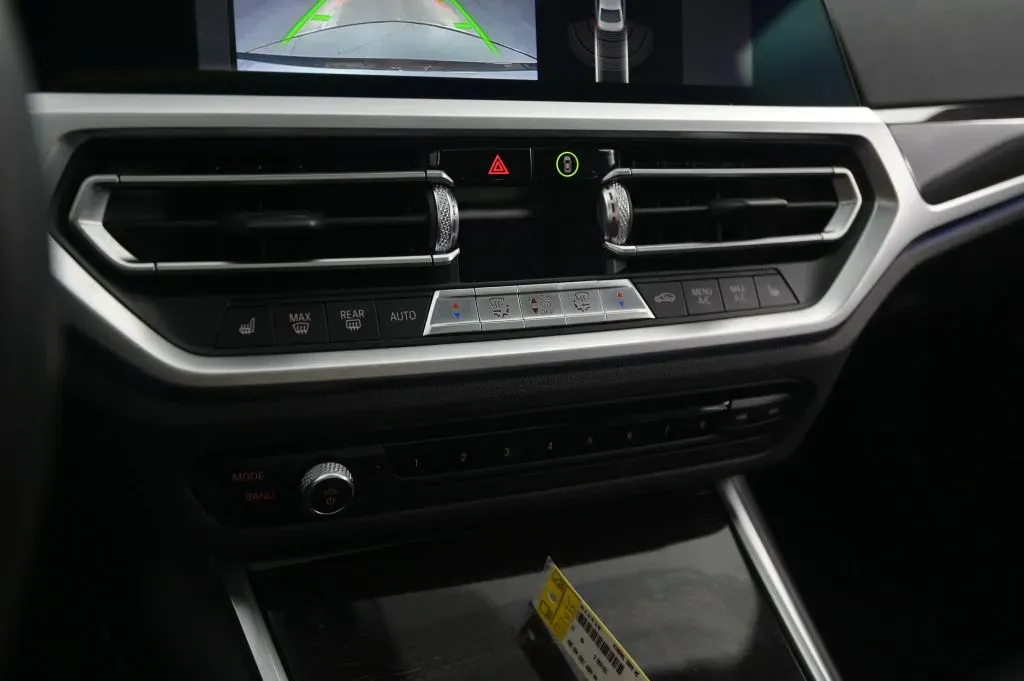BMW 3 Series photo 27