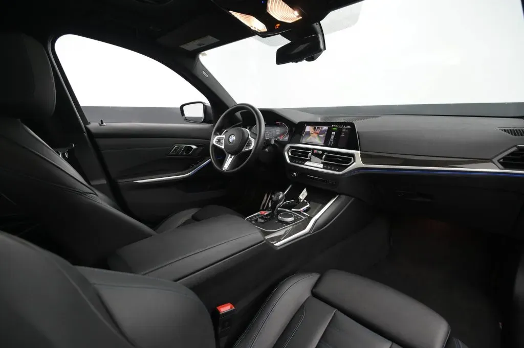 BMW 3 Series photo 46