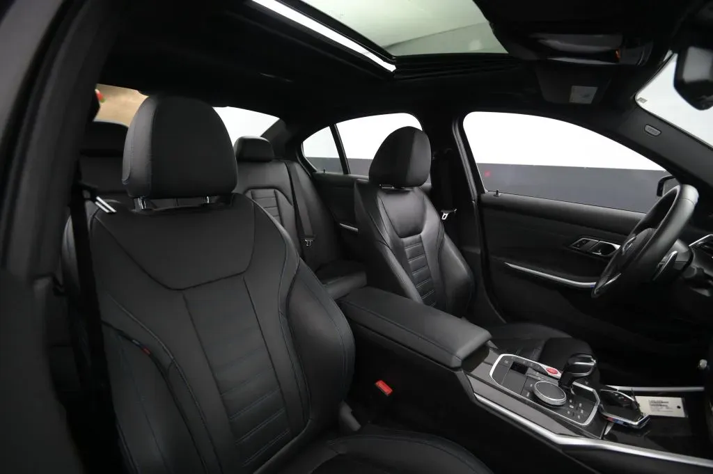 BMW 3 Series photo 49