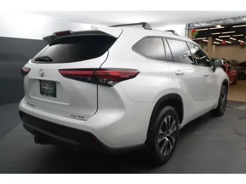 More photos of 2020 Toyota Highlander XLE Sport Utility 4D at Crazy Cars Hillside, NJ