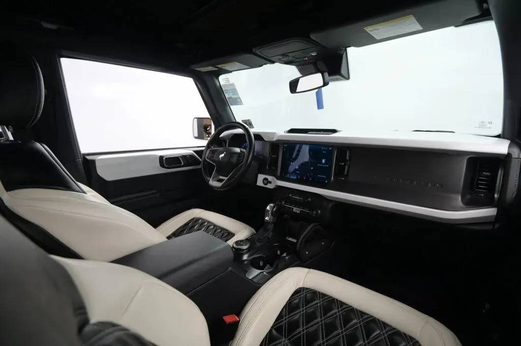 Ford Bronco photo 42
