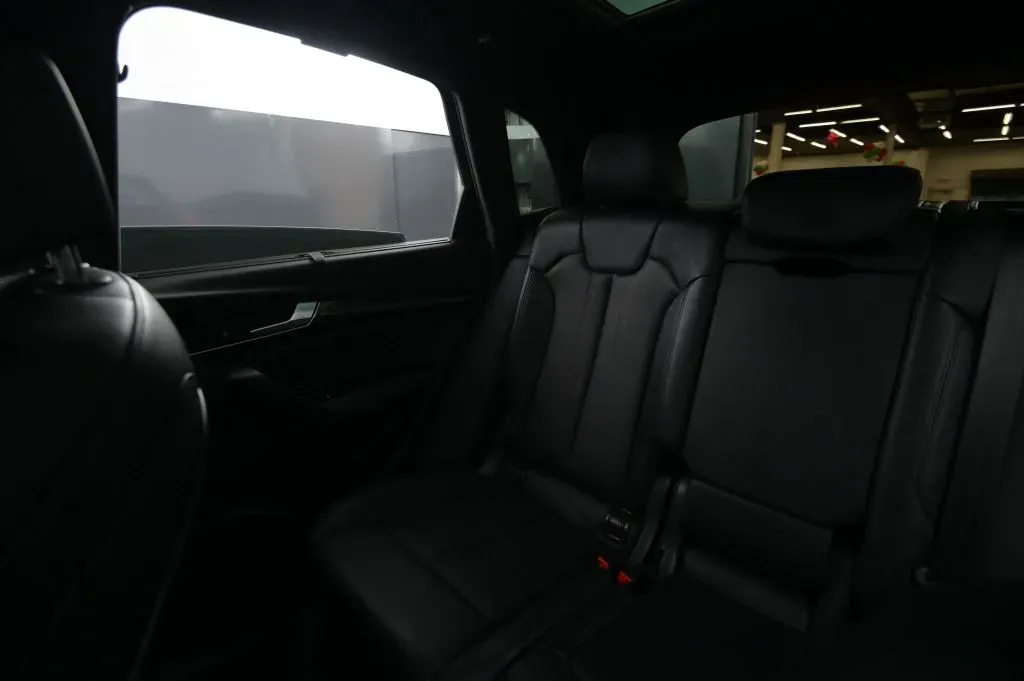 Audi SQ5 photo 42